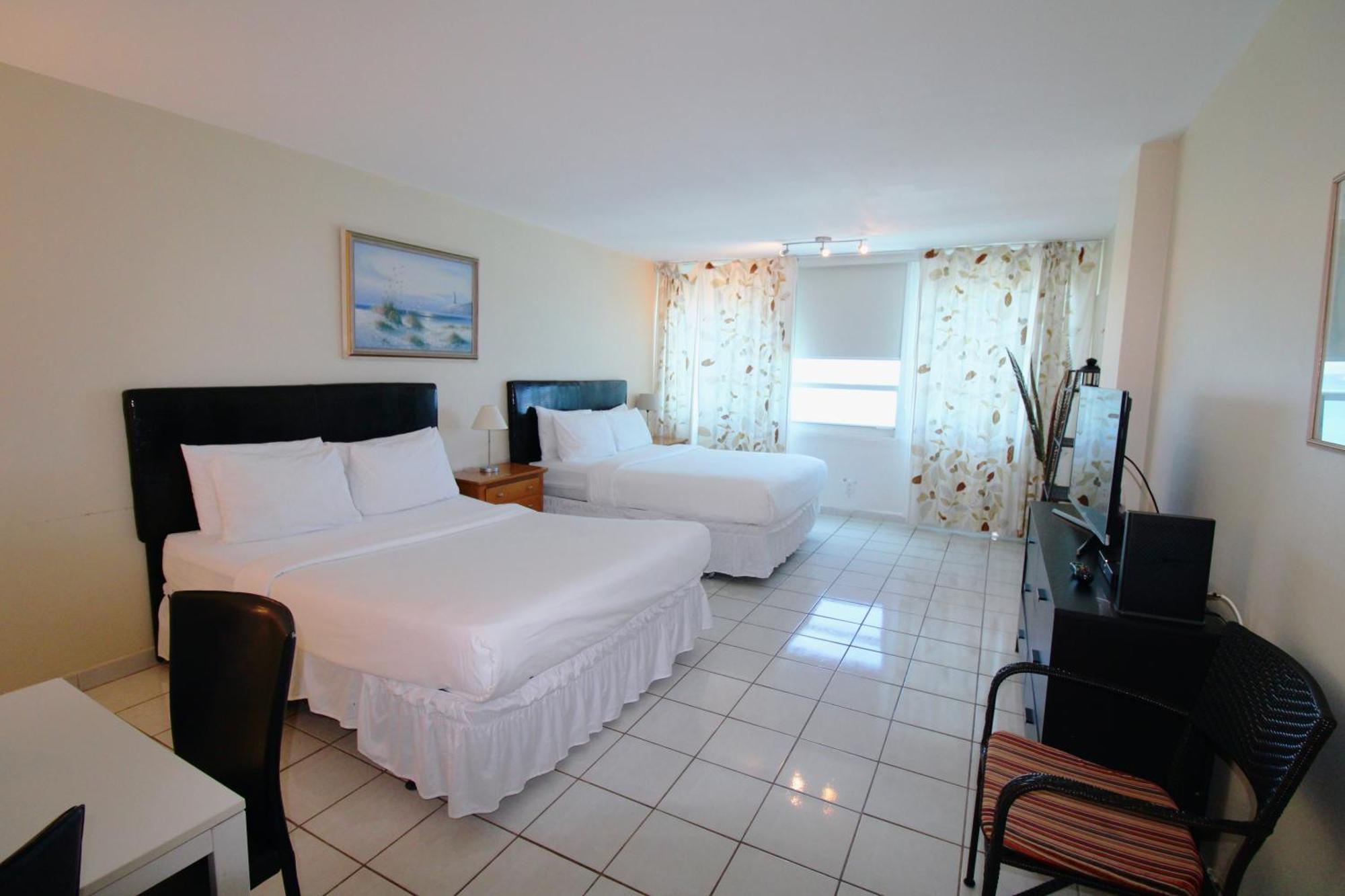Castle 1733 Ocean View Studio With Direct Beach Access, Pool, Tennis & Free Parking マイアミビーチ エクステリア 写真