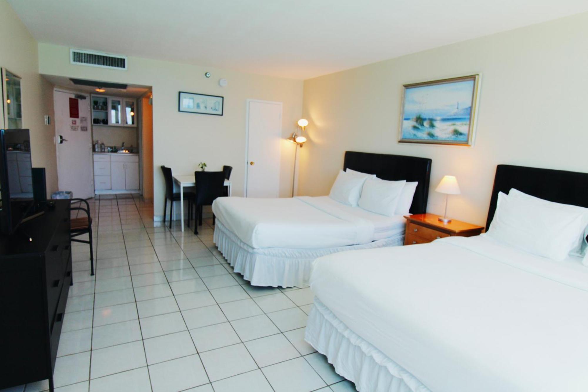 Castle 1733 Ocean View Studio With Direct Beach Access, Pool, Tennis & Free Parking マイアミビーチ エクステリア 写真