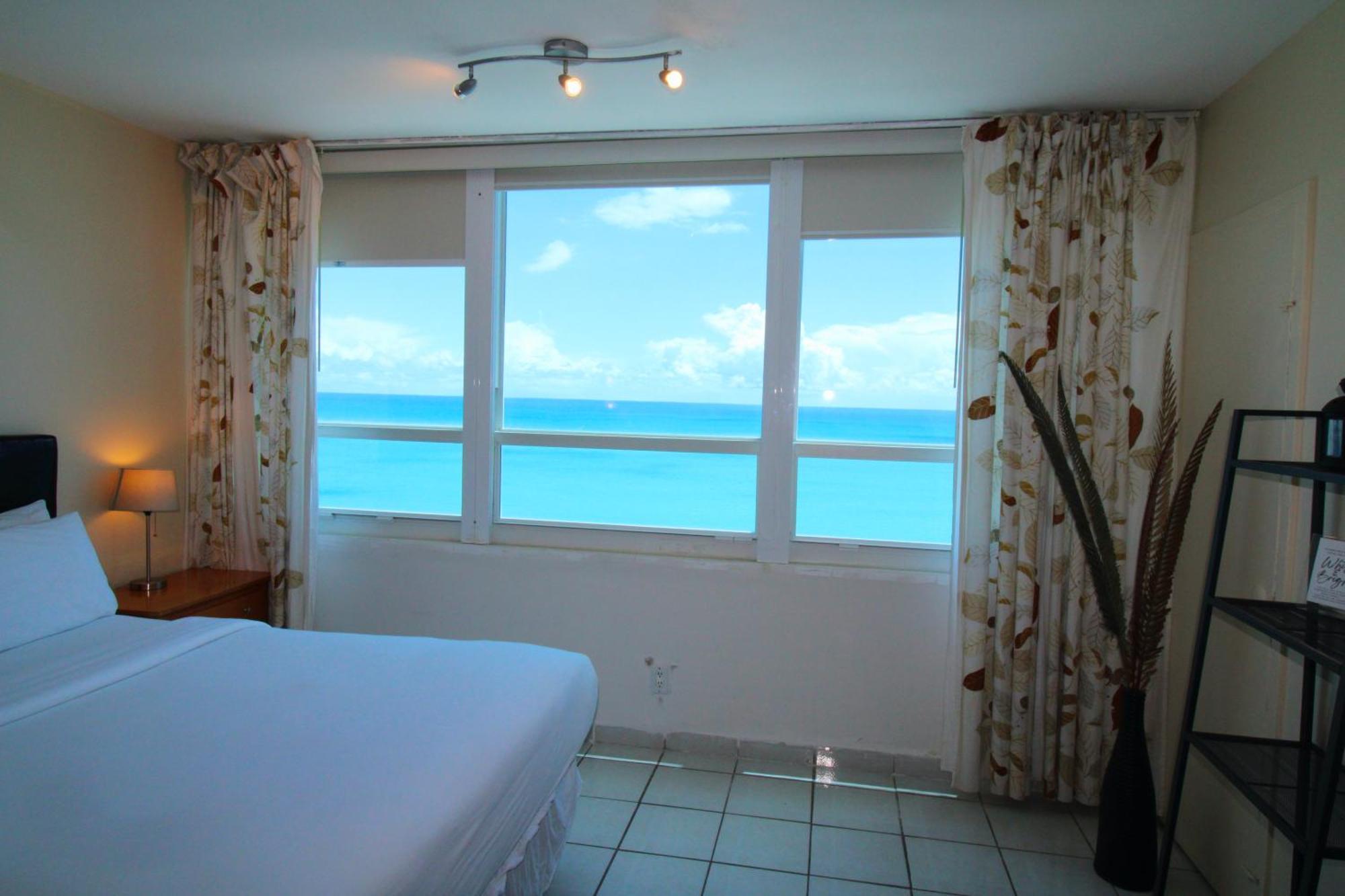 Castle 1733 Ocean View Studio With Direct Beach Access, Pool, Tennis & Free Parking マイアミビーチ エクステリア 写真