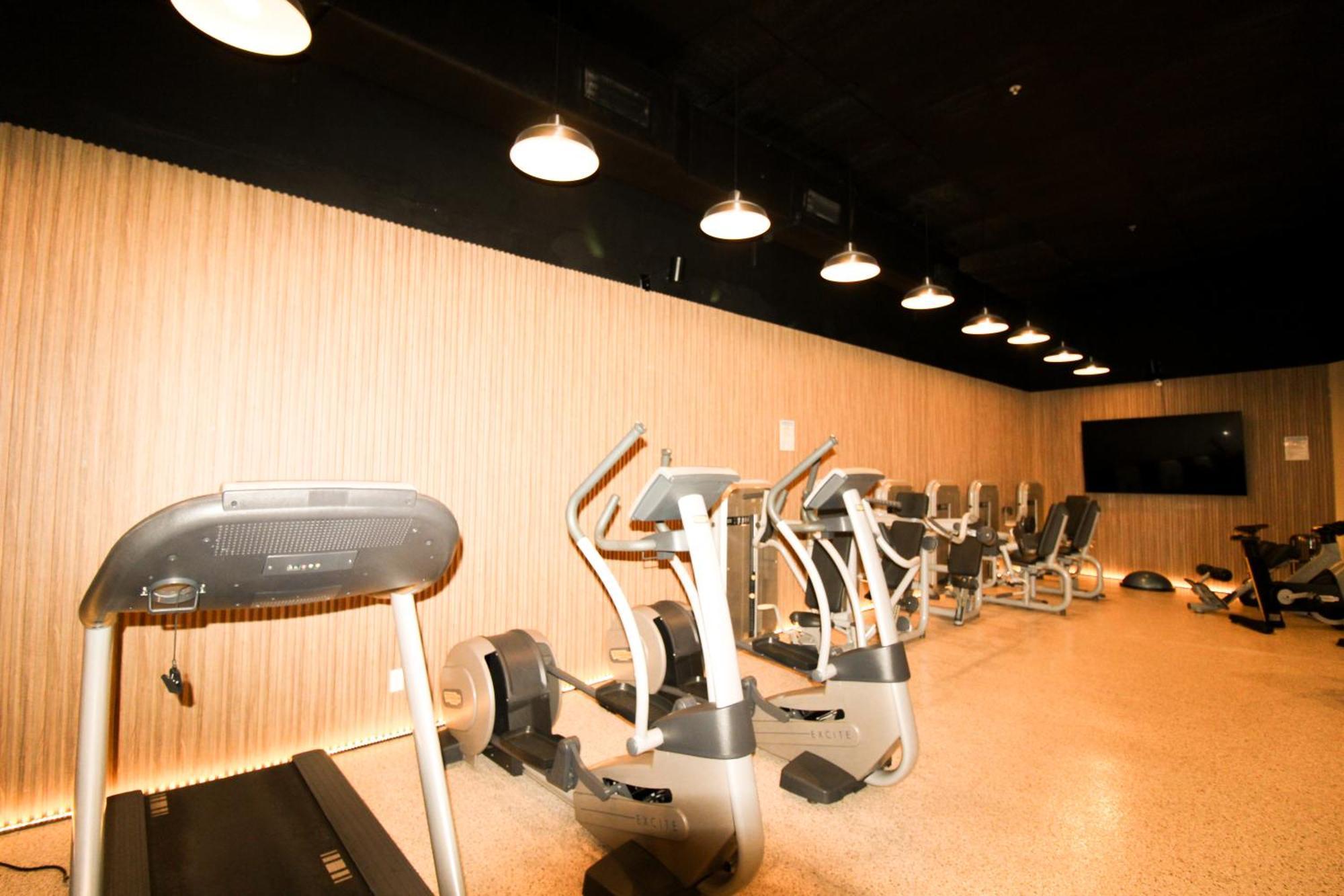 Castle 1733 Ocean View Studio With Direct Beach Access, Pool, Tennis & Free Parking マイアミビーチ エクステリア 写真