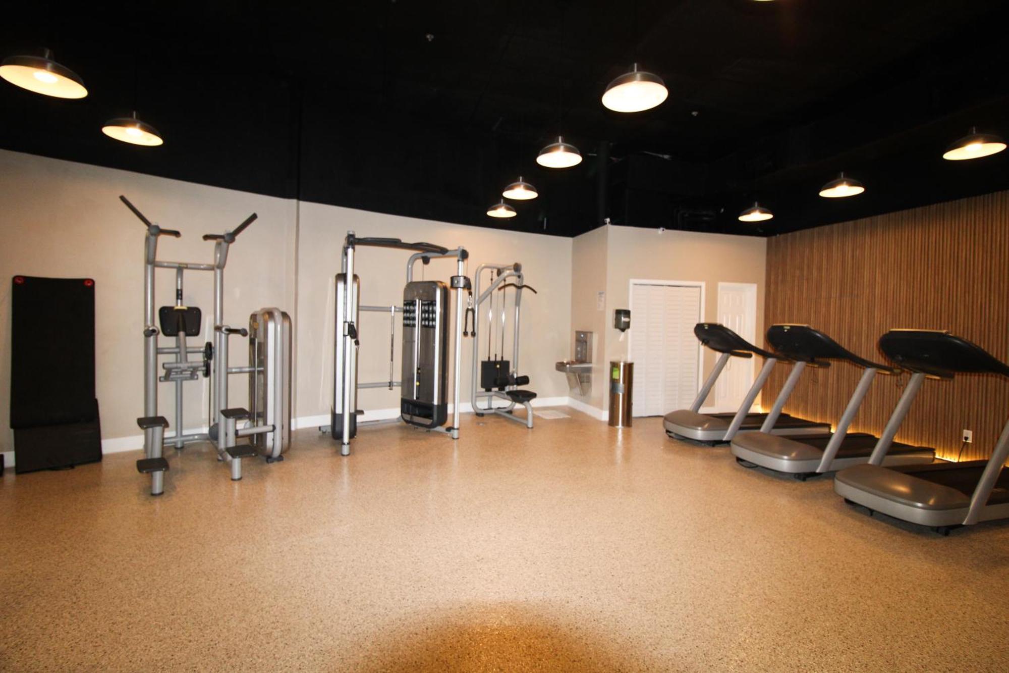 Castle 1733 Ocean View Studio With Direct Beach Access, Pool, Tennis & Free Parking マイアミビーチ エクステリア 写真