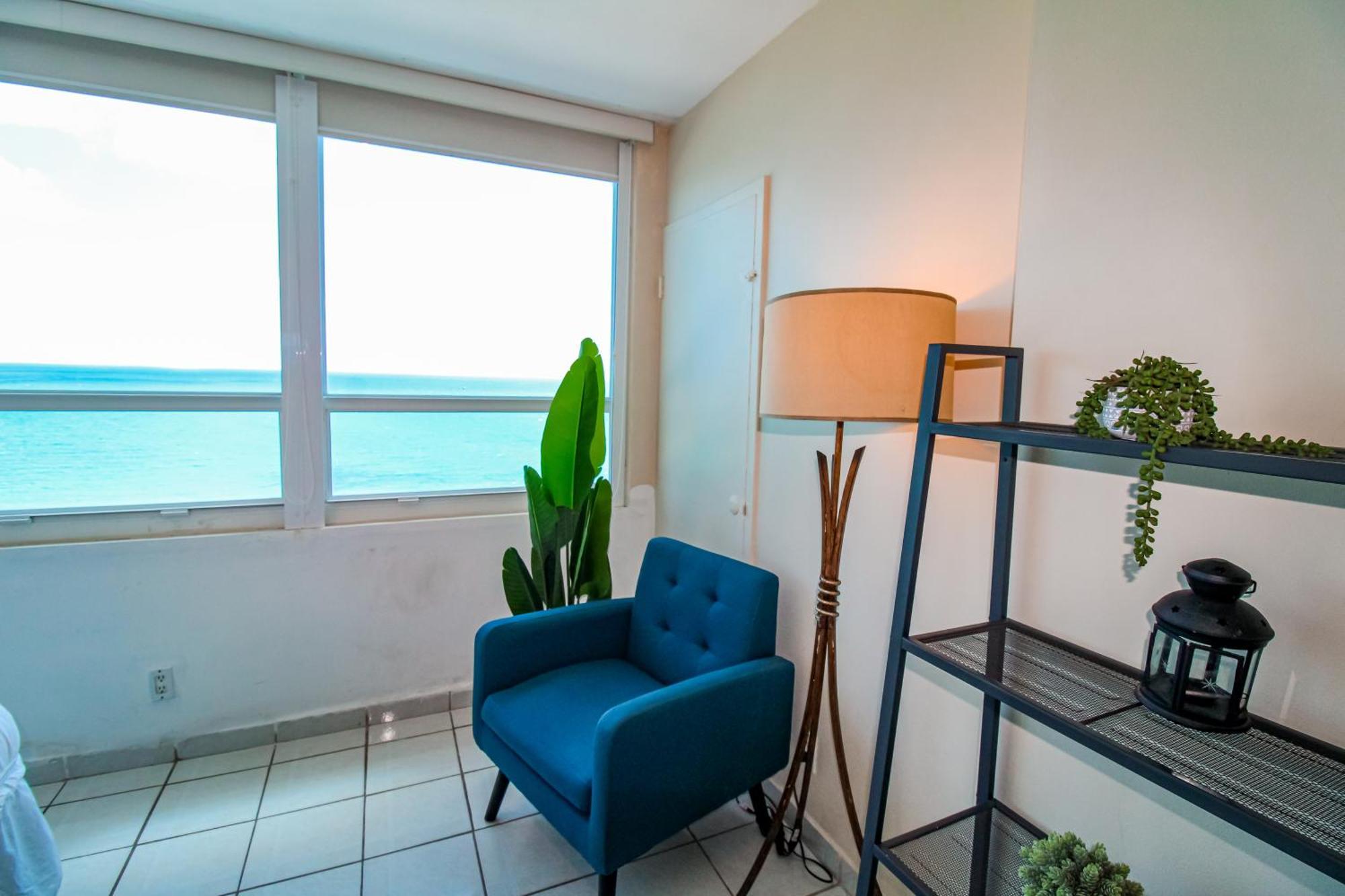 Castle 1733 Ocean View Studio With Direct Beach Access, Pool, Tennis & Free Parking マイアミビーチ エクステリア 写真
