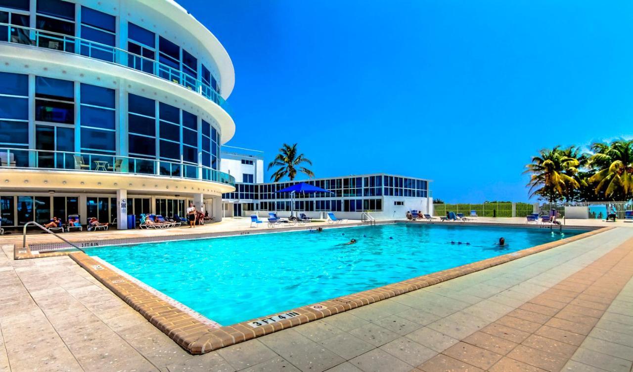 Castle 1733 Ocean View Studio With Direct Beach Access, Pool, Tennis & Free Parking マイアミビーチ エクステリア 写真